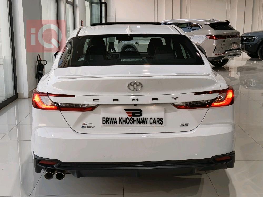 تۆیۆتا کامری